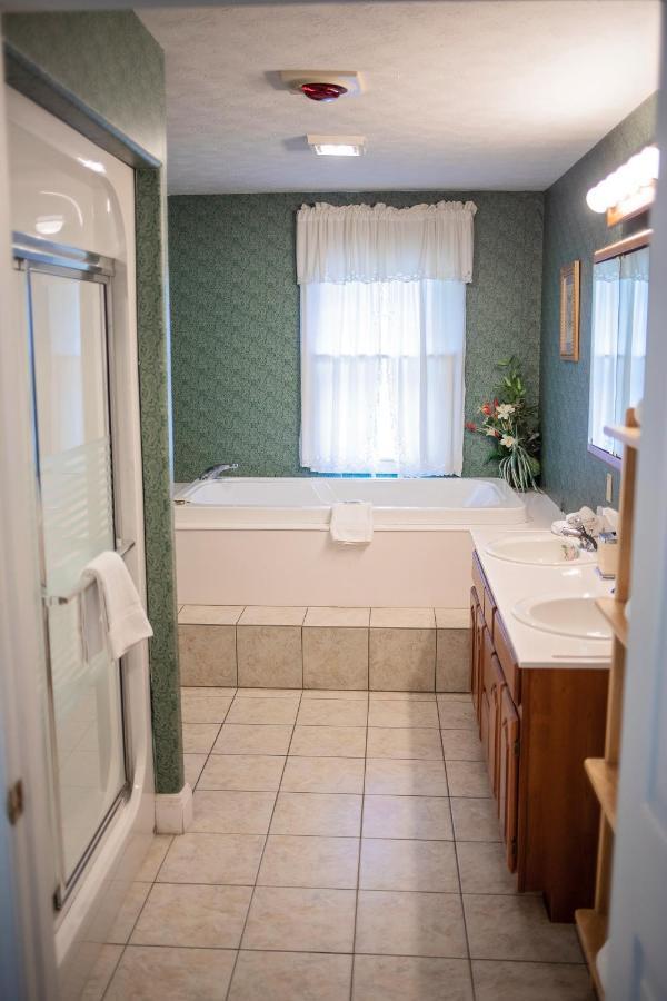 Longhouse Manor B&B Watkins Glen Luaran gambar