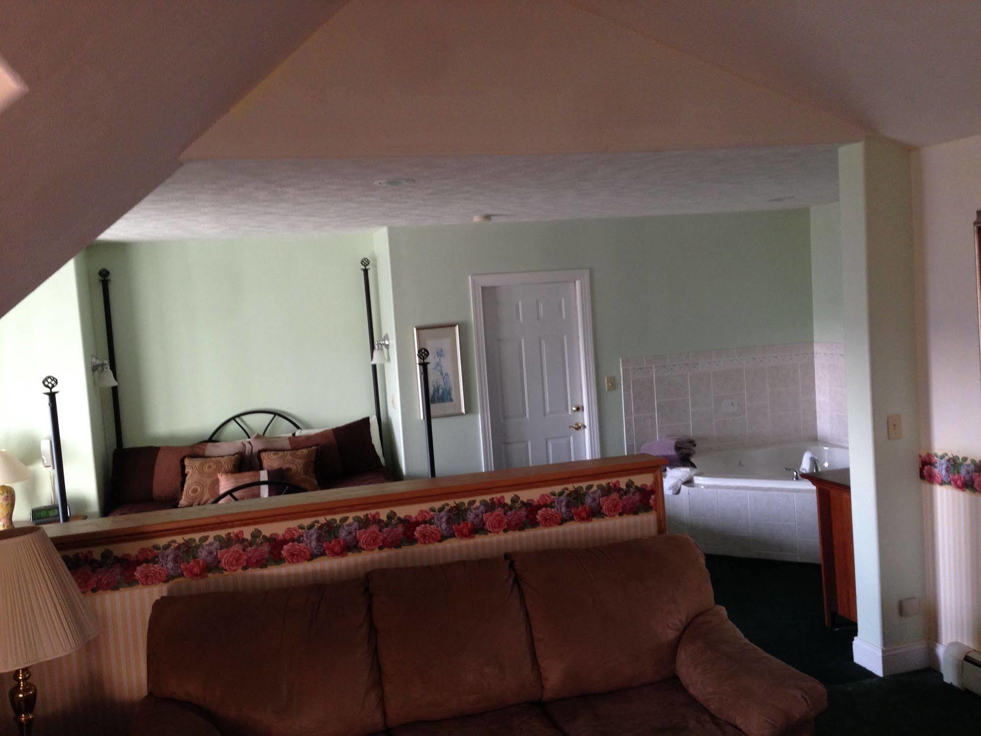 Longhouse Manor B&B Watkins Glen Luaran gambar